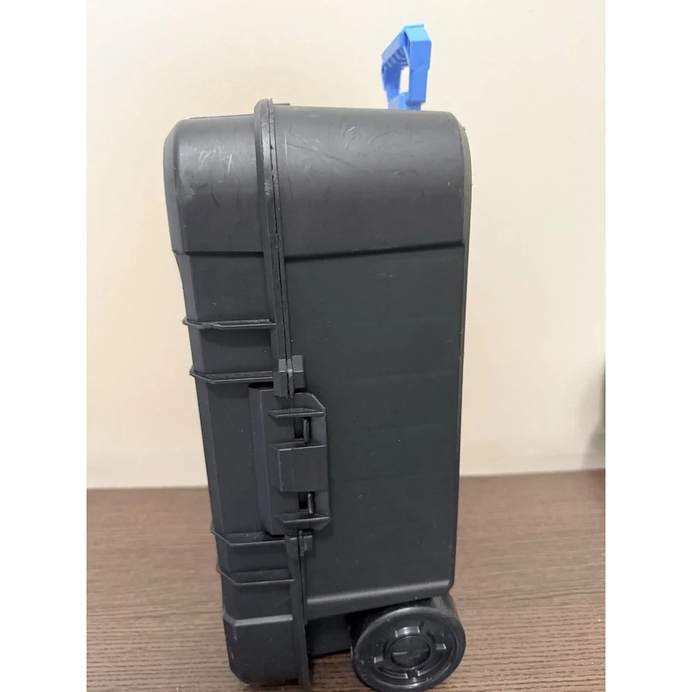 Hot Wheels Challenge Accepted 110 Car Storage Case w/ Retractable Handle Wheels